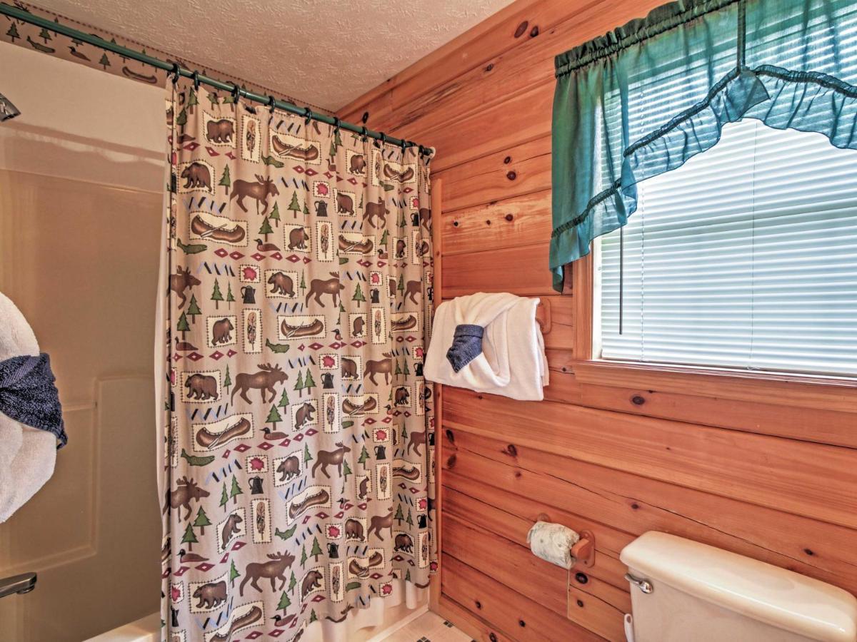 Idyllic Cabin With Hot Tub Less Than 2 Mi To Dollywood! 세비어빌 외부 사진