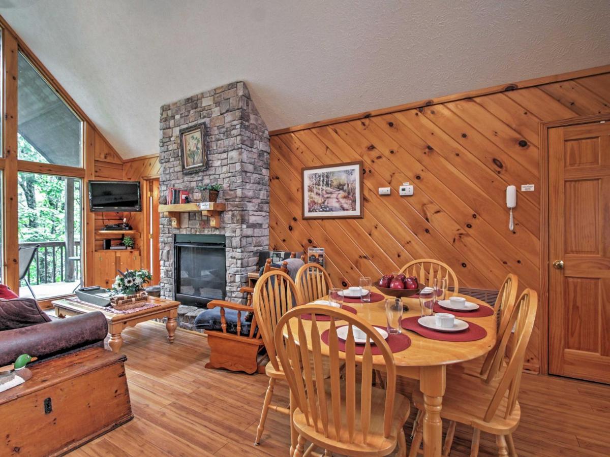 Idyllic Cabin With Hot Tub Less Than 2 Mi To Dollywood! 세비어빌 외부 사진
